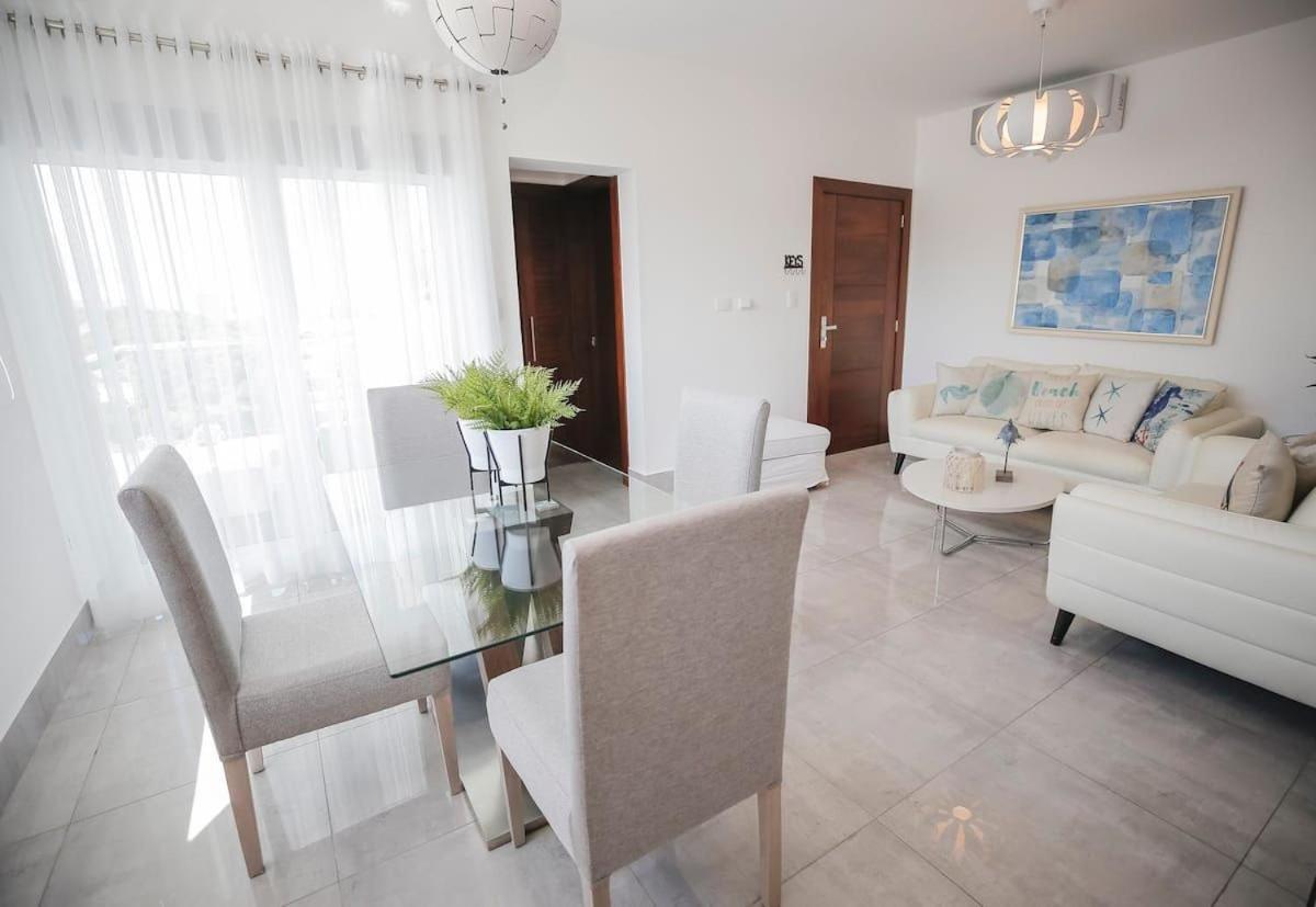 Soha Suites I ซานติอาโก เด ลอสกาบาเญโรส ภายนอก รูปภาพ